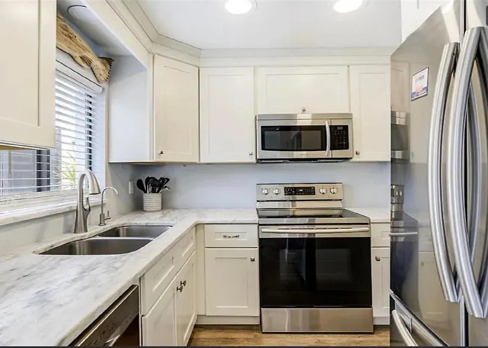 Water Front View Town House. 5 Minutes From Beach! * Clearwater Beach