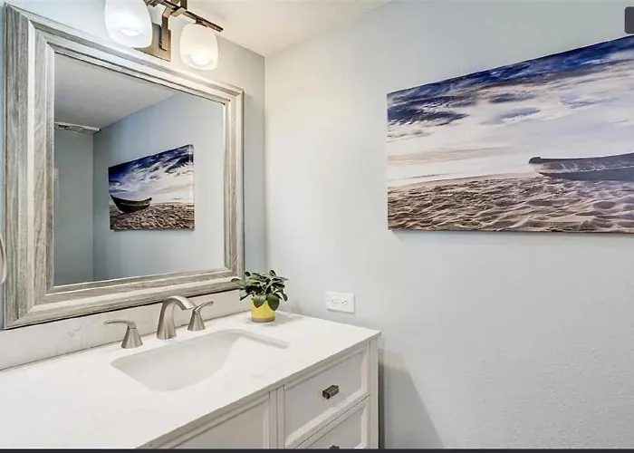 Water Front View Town House. 5 Minutes From Beach! Ferienhaus *